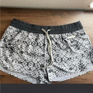 Vuori Women's Patterned Athletic Shorts